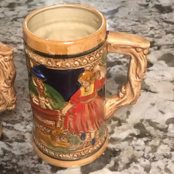 Set of 2 vintage identical hand painted beer steins German style - Picture 7 of 12